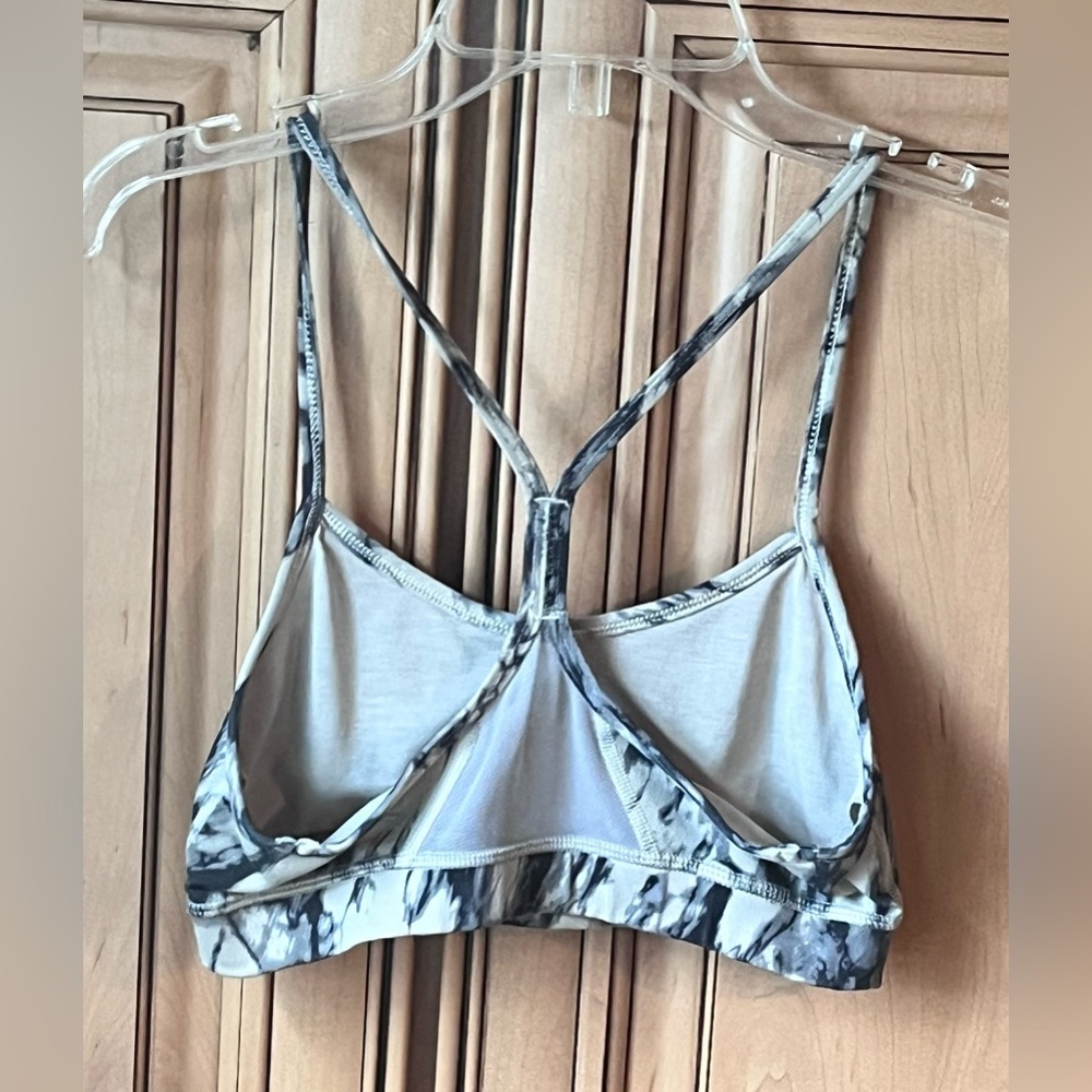 Lululemon Women’s Flow Y Bra IV - Picture 12 of 14